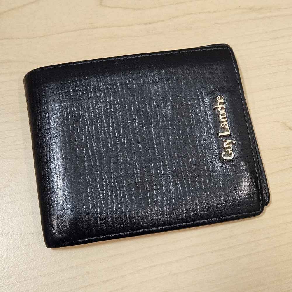 Guy Laroche Leather Bifold Wallet | Black Classic Slim Wallet